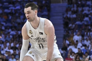 Stein：15年5号秀海佐尼亚有望重返NBA 追他的包括招募詹姆斯的队