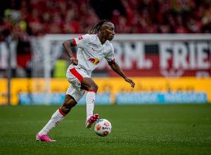 跟队记者：皇马加入迪奥曼德转会争夺战，将会尝试签下他